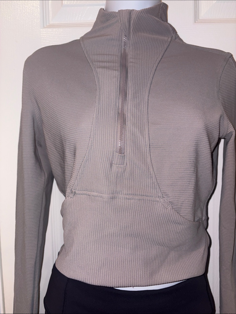 90*degree ribbed cropped zip up - Picture 2 of 5